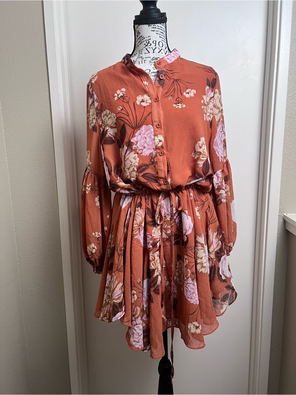 VICI Rust Floral Ruffle Tiered Mini Dress Balloon Sleeve Medium